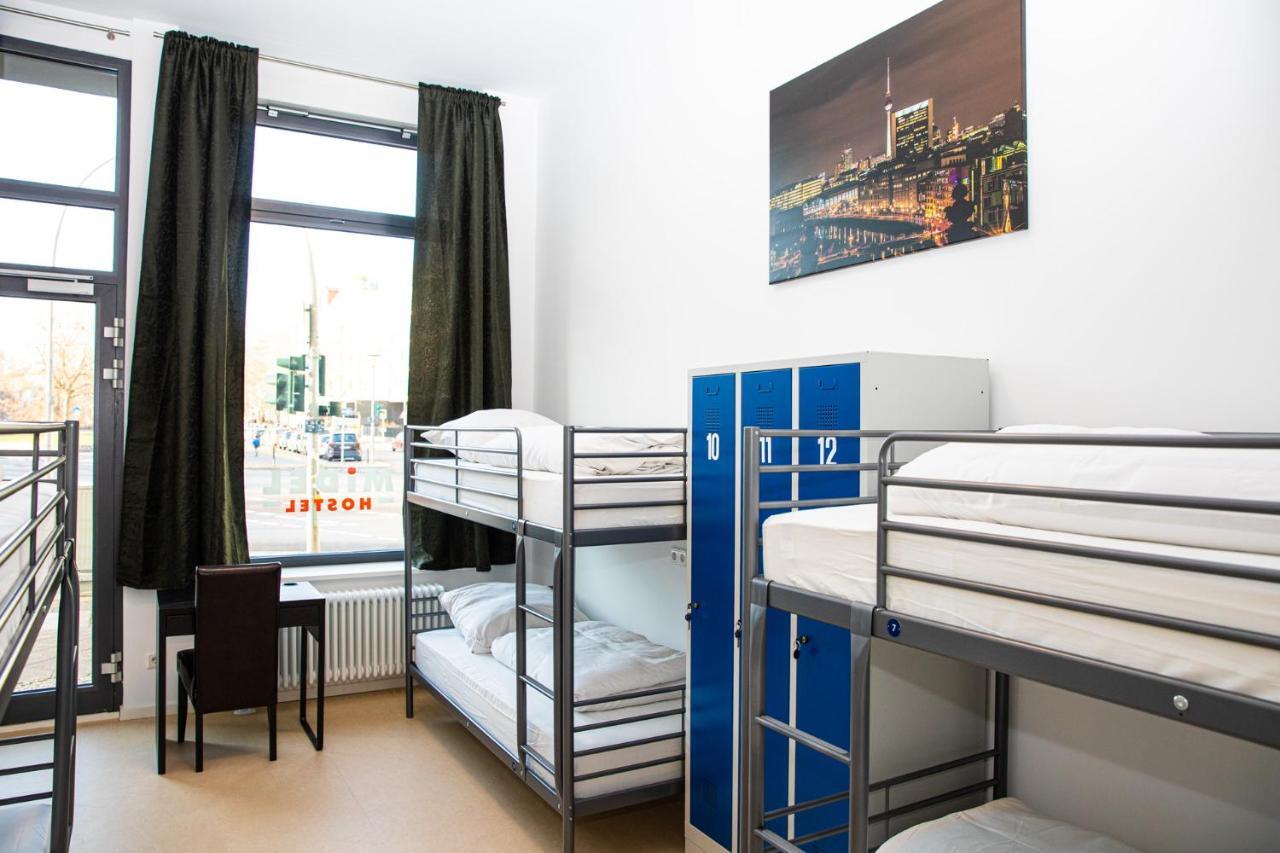 Midel Hostel Берлин Екстериор снимка